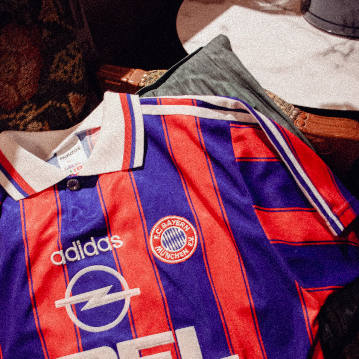VINTAGE VOETBALSHIRTBOX 1970-2010