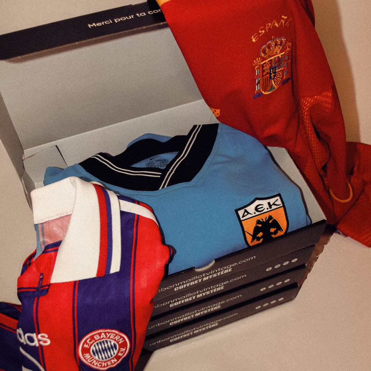 De vintage mysterie-voetbalshirtbox 1970-2008