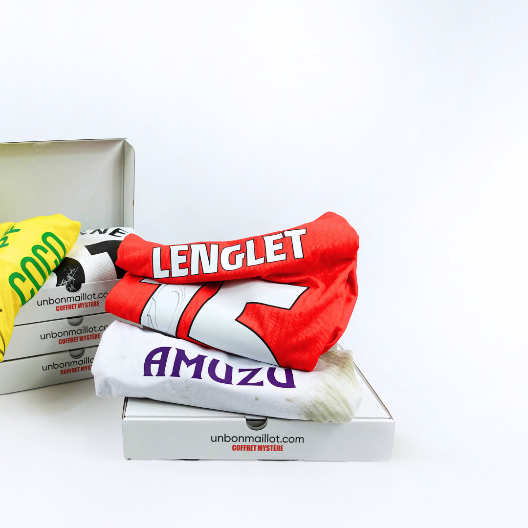 De mystery voetbalshirtbox gedragen 🔥